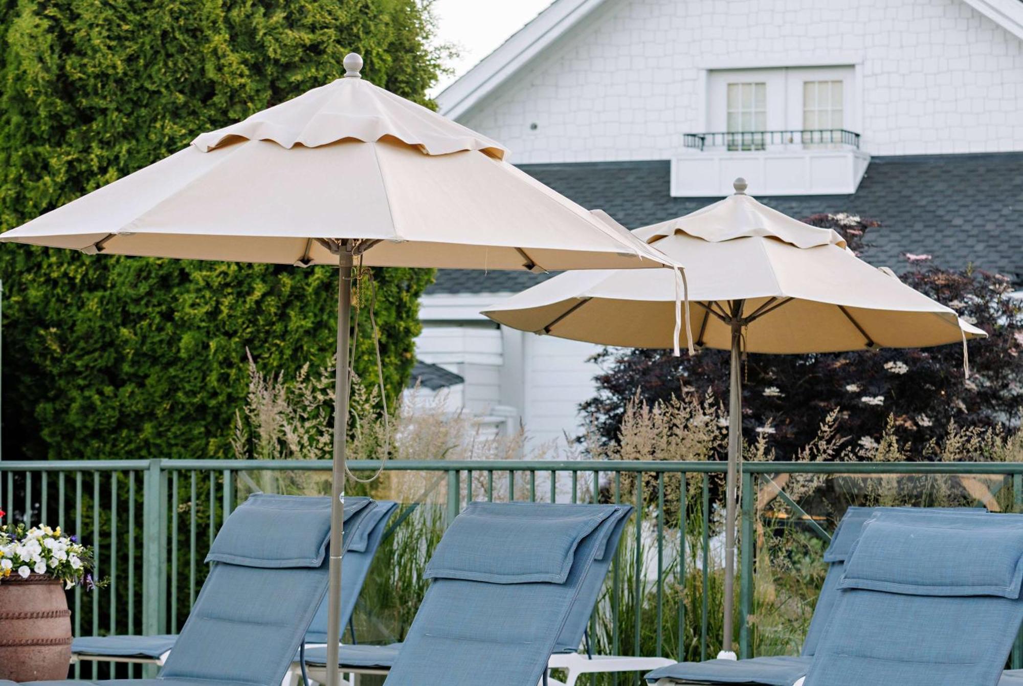 Balcomo, A Ramada By Wyndham Penticton Exterior foto